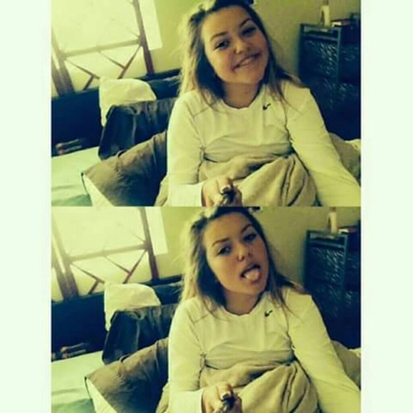 Profile Picture of Taylor Rebelez (@teeatay) on Poshmark