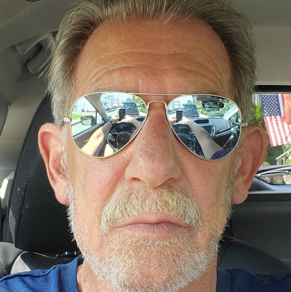 Profile Picture of Mark Turok (@poshmarkmannynj) on Poshmark