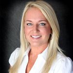 Profile Picture of Raina Edwards Real Estate (@rainarealtor) on Instagram