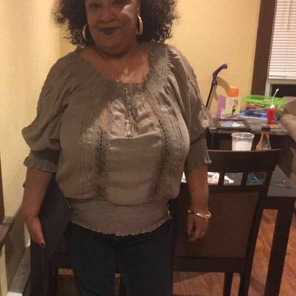 Profile Picture of Beverly Holt waller (@beverlywller) on Poshmark