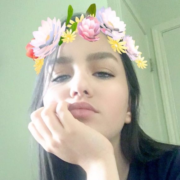 Profile Picture of Alexa Guerra (@alexa_ma_guerra) on Poshmark