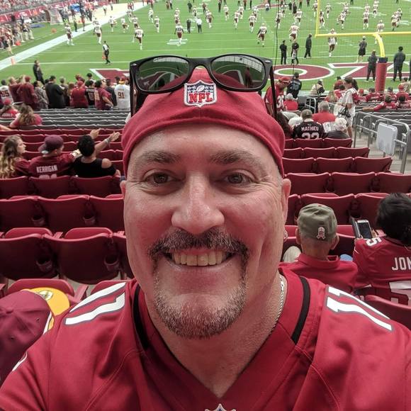 Profile Picture of Craig Thatcher (@craigthtchr) on Poshmark