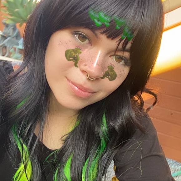 Profile Picture of Melody Fields (@melmonkey97) on Poshmark