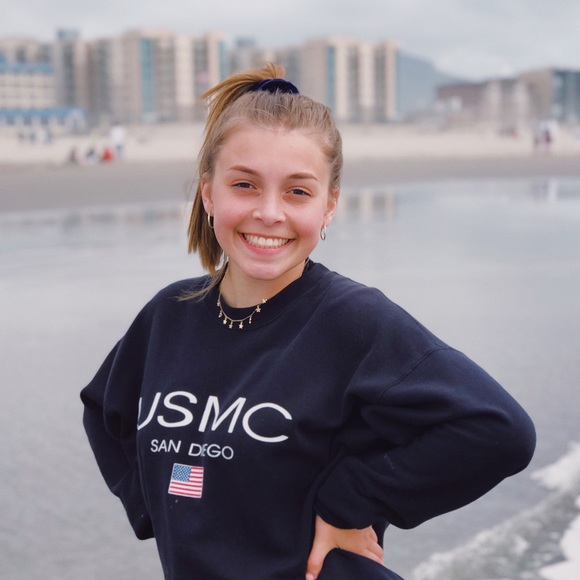 Profile Picture of Maddie Klock (@maddieklock) on Poshmark