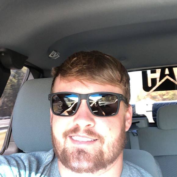 Profile Picture of Gary Heaton jr. (@garyslivinlife) on Poshmark