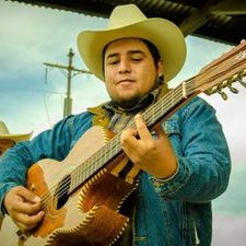 Profile Picture of Wilfredo Mena (@WilfredoMena8) on Twitter