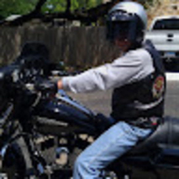 Profile Picture of Bill Munyon (@billmunyon) on Poshmark