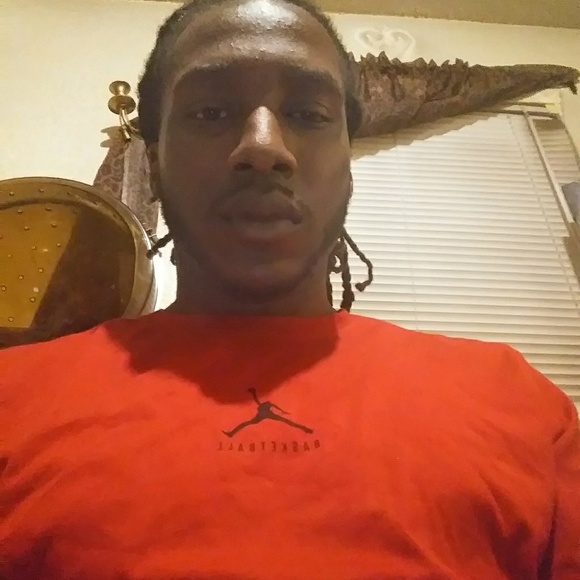 Profile Picture of Marquise Daughtery (@marquise28) on Poshmark