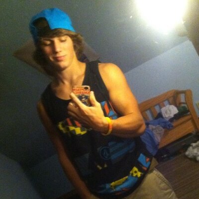 Profile Picture of Jon Copeland (@XxPacmanJrxX) on Twitter