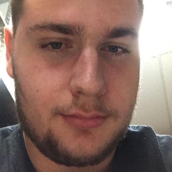 Profile Picture of Thomas Driscoll (@tomdris13) on Poshmark