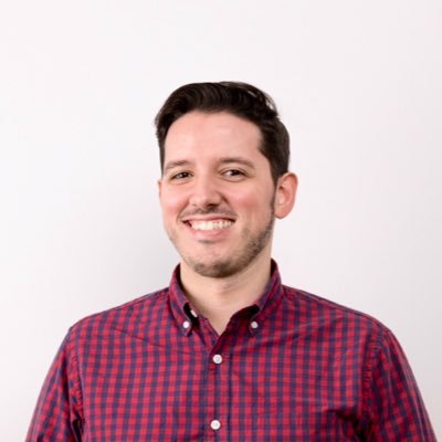 Profile Picture of Chris Hernandez (@ChrisMakesBooks) on Twitter