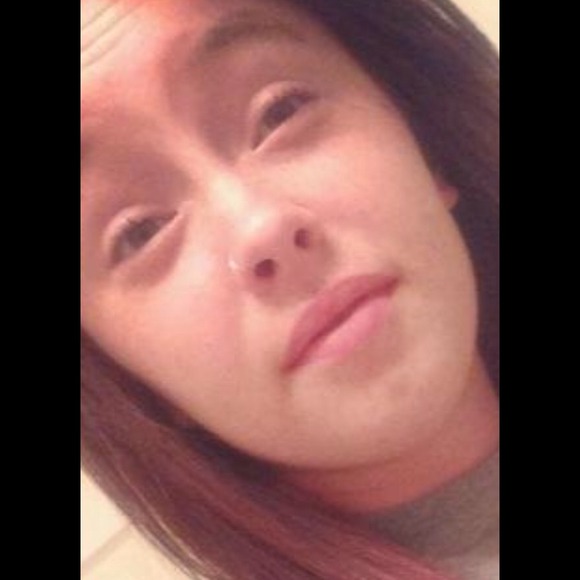 Profile Picture of Ashlynn Adams (@squaregirl) on Poshmark