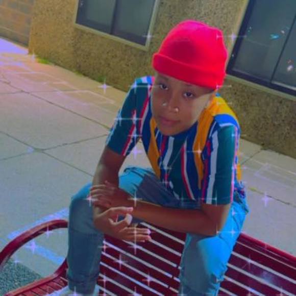 Profile Picture of Justine Gentile (@justinegentile) on Poshmark