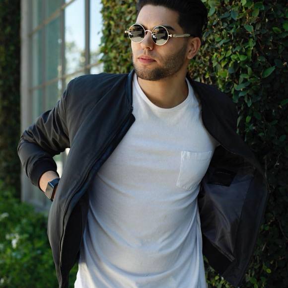 Profile Picture of Paulo Alberton (@palberton) on Poshmark