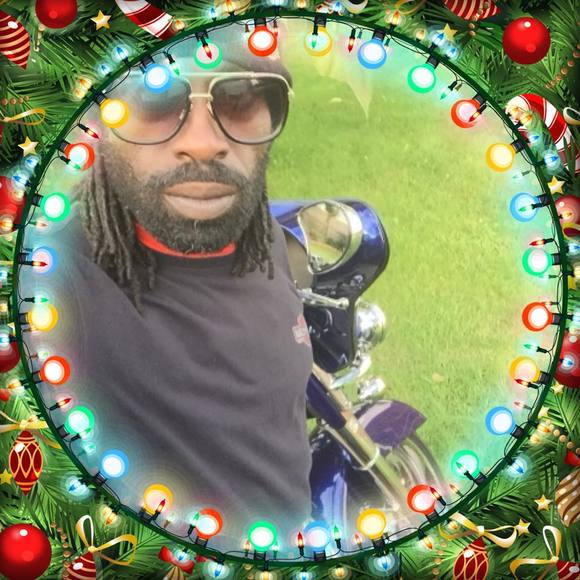 Profile Picture of Lorenzo Jordan (@lorenzojordan) on Poshmark