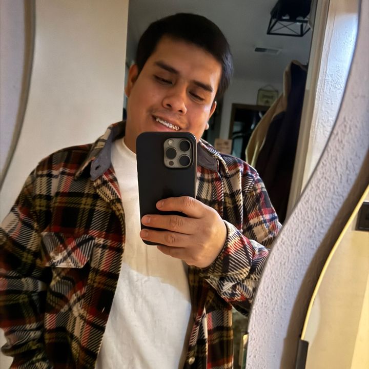 Profile Picture of Jim Lau (@jimlaur) on Tiktok