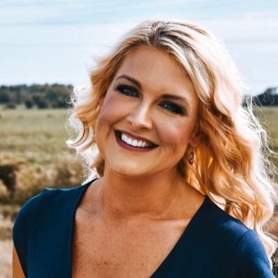 Profile Picture of Nichole D. Abbott (@elohcin75) on Twitter