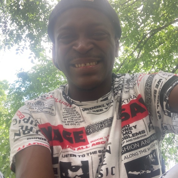 Profile Picture of Randon James (@randonjames) on Poshmark