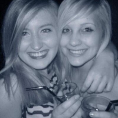 Profile Picture of Claire Thorp (@Dizzfrizz) on Twitter