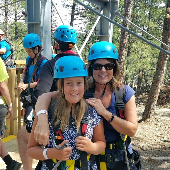 Profile Picture of Heather Vanderhoef (@heathersue77) on Poshmark