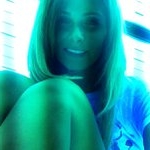 Profile Picture of Deanna Knox (@readeryaugold) on Instagram