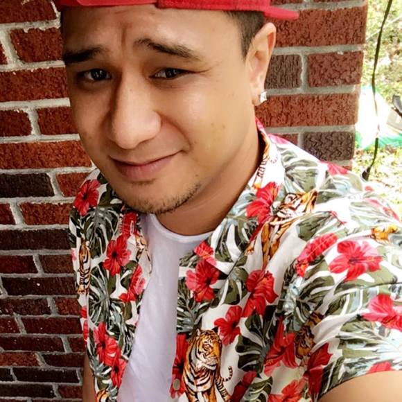 Profile Picture of Ojay Feesago (@youknowoshow) on Poshmark