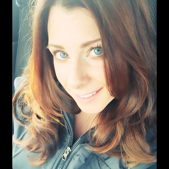Profile Picture of Cassandra Cummings (@ccskate) on Poshmark