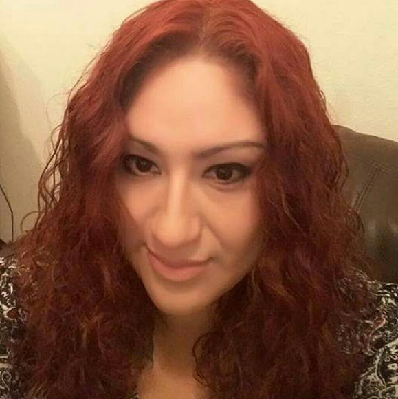 Profile Picture of Lisa Lara (@lila1978) on Poshmark