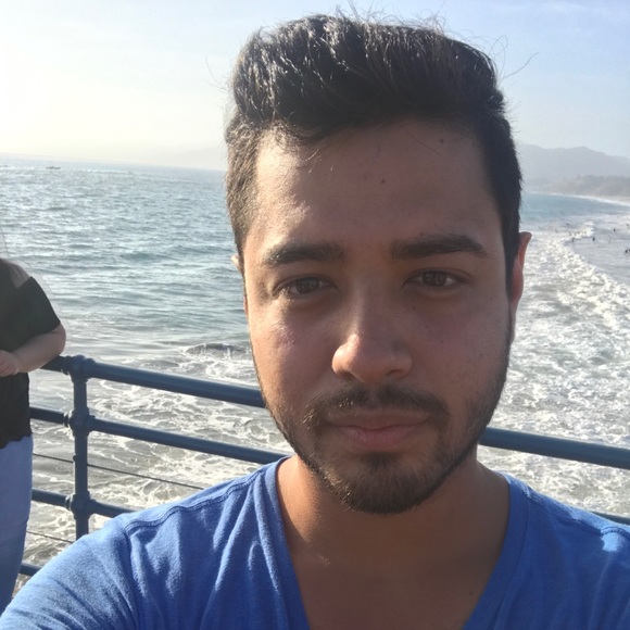 Profile Picture of Erik Zamarron (@erikzamarron) on Poshmark