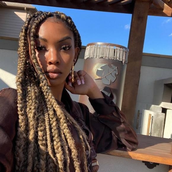 Profile Picture of Jada Jada (@jadajoysmith) on Poshmark