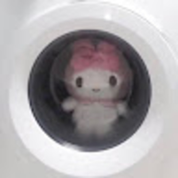 Profile Picture of Ren Gouthro (@omgrng) on Poshmark