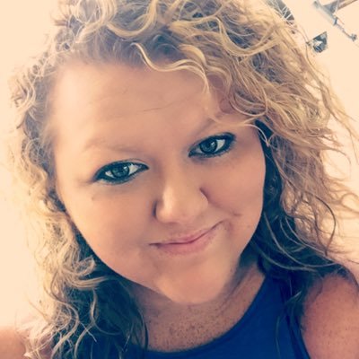 Profile Picture of Kara Nicole Roberts (@kararoberts28) on Twitter