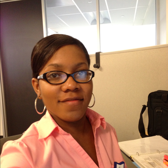 Profile Picture of Tia Ingram (@missingram) on Poshmark