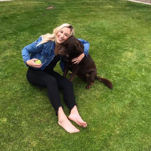 Profile Picture of Emma Eckroth (@emmaeckroth) on Poshmark