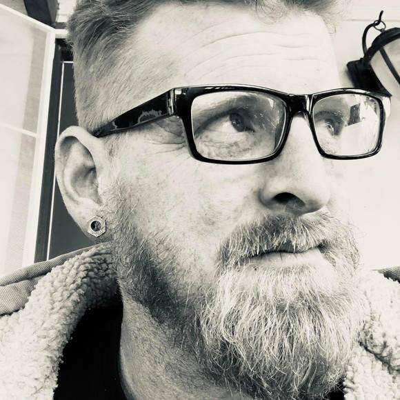 Profile Picture of Brian Pemberton (@bri2k00) on Poshmark