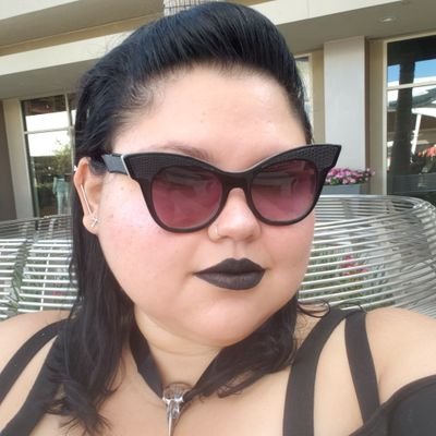 Profile Picture of Chris Glendenning- Littman (@snow_witchzilla) on Twitter