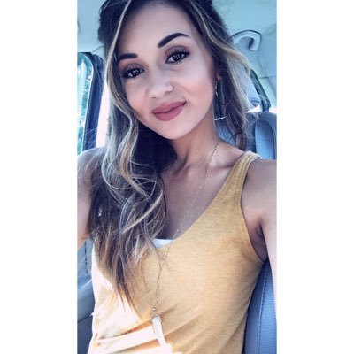 Profile Picture of Mari Rivera (@MariiiRivera17) on Twitter