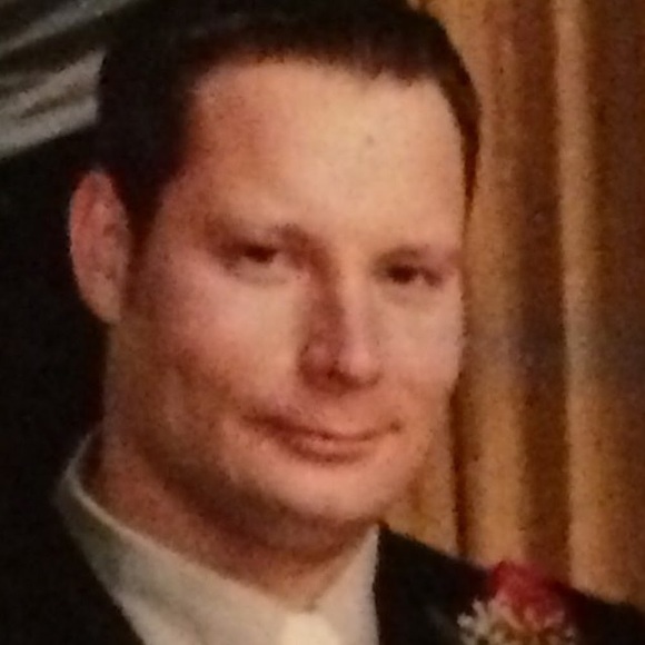 Profile Picture of Brian Champagne (@brianchampagne) on Poshmark