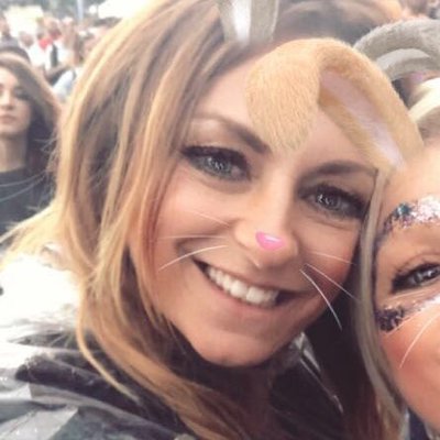 Profile Picture of Julie Roberts ✂ (@julieroberts17) on Twitter