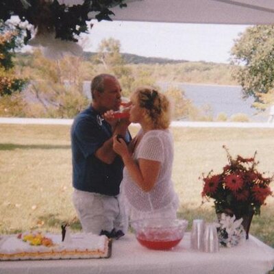 Profile Picture of Lori Harter (@wvharter73) on Twitter