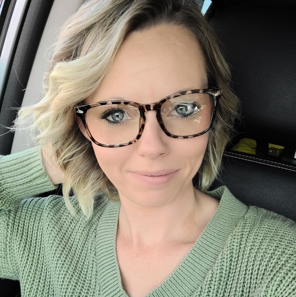 Profile Picture of Brittany Swift (@swiftbrittany90) on Poshmark
