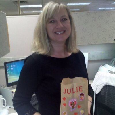 Profile Picture of Julie Calvert (@jakcalvert) on Twitter