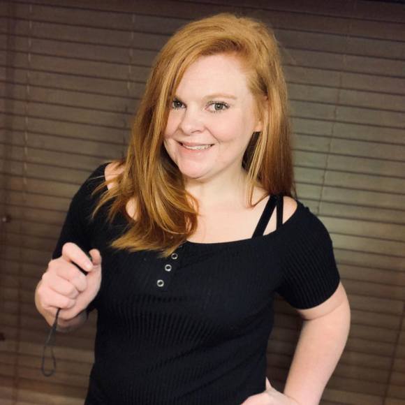 Profile Picture of Rayelle Huey (@rayellehuey) on Poshmark