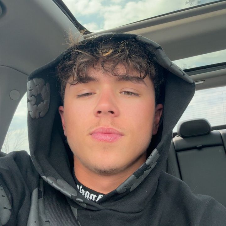 Profile Picture of michaelmcgarigle (@appleuser54792953) on Tiktok