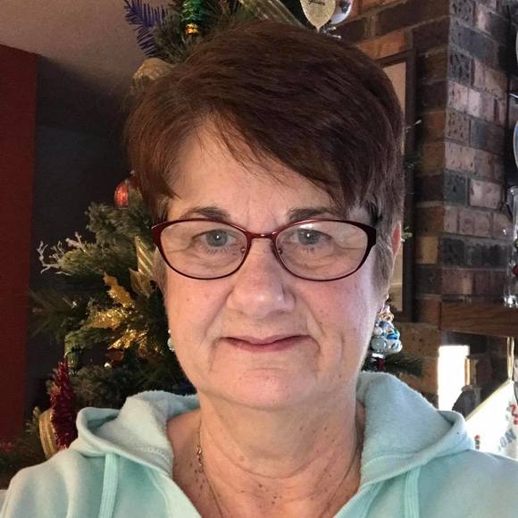 Profile Picture of Marilyn Juen (@marilynjuen) on Poshmark