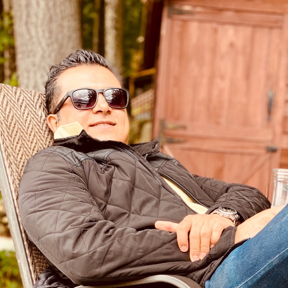 Ashkan Behzadi - Poshmark Profile Picture of Ashkan Behzadi (@ashkan_behzadi) on Poshmark