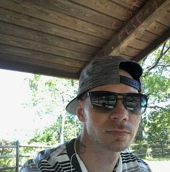 Profile Picture of Robert Buck (@robertbuck) on Poshmark