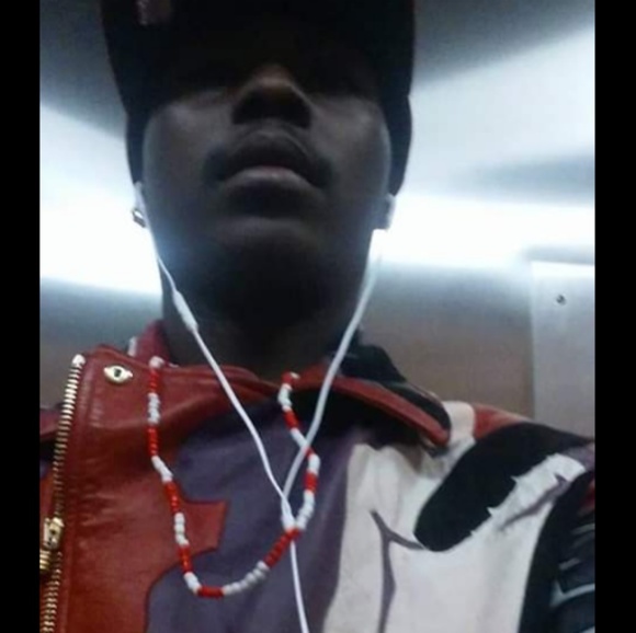 Profile Picture of Christopher Gregory (@christopherg554) on Poshmark