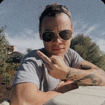 Profile Picture of 𝗰𝗼𝗰𝗼 𐐪𐑂 Ia (@thighshes) on Twitter