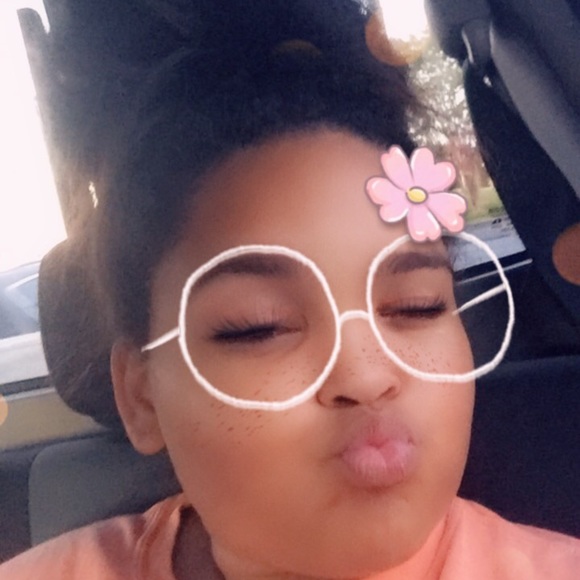 Alexis Brisbon - Poshmark Profile Picture of Alexis Brisbon (@afaith2222) on Poshmark